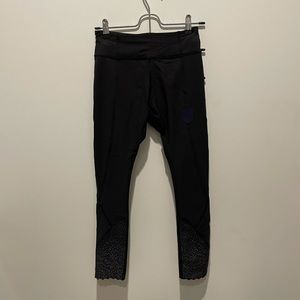 Reflective black Lululemon leggings